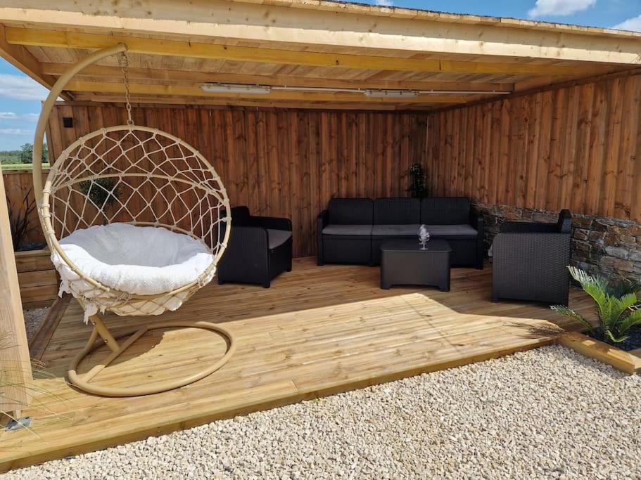 Chalet Industriel Avec Filet Et Spa Sorigny Buitenkant foto